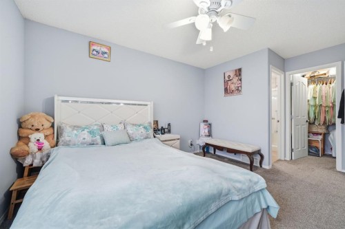 131 San Fernando Crescent Ne, Calgary, AB - Indoor Photo Showing Bedroom