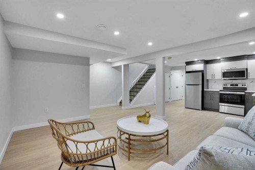 23 Shawmeadows Place Sw, Calgary, AB - Indoor