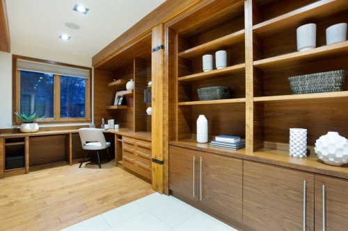 738 Crescent Road Nw, Calgary, AB - Indoor