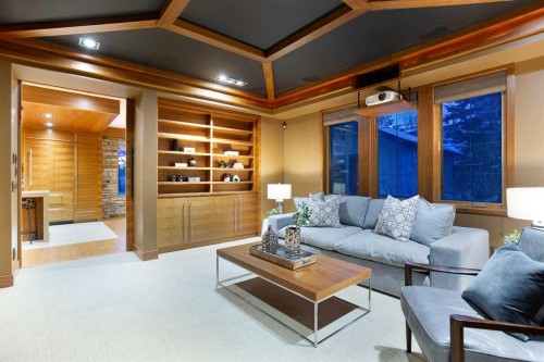 738 Crescent Road Nw, Calgary, AB - Indoor Photo Showing Living Room