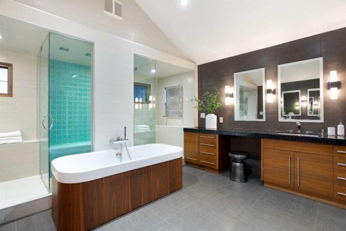 738 Crescent Road Nw, Calgary, AB - Indoor Photo Showing Bathroom