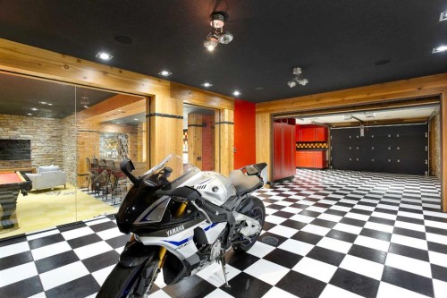 738 Crescent Road Nw, Calgary, AB - Indoor