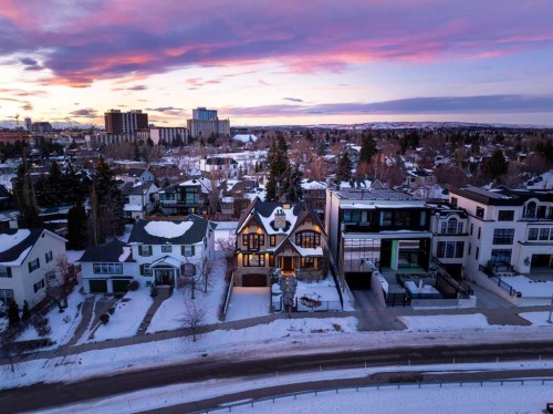 738 Crescent Road Nw, Calgary, AB - Outdoor