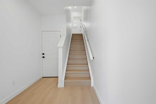 8814 48 Street Ne, Calgary, AB - Indoor Photo Showing Other Room