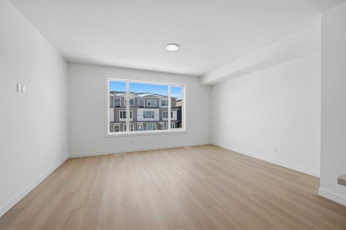 8814 48 Street Ne, Calgary, AB - Indoor