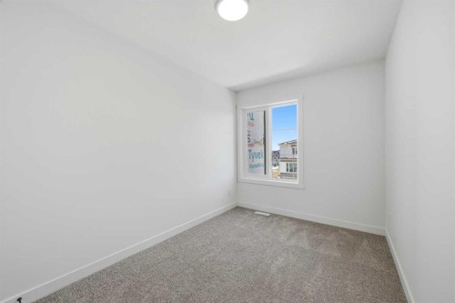 8814 48 Street Ne, Calgary, AB - Indoor Photo Showing Other Room