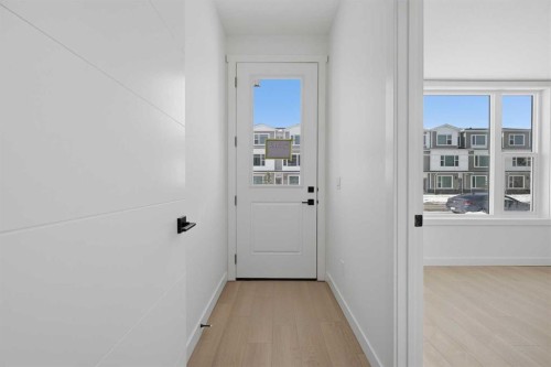 8814 48 Street Ne, Calgary, AB - Indoor Photo Showing Other Room