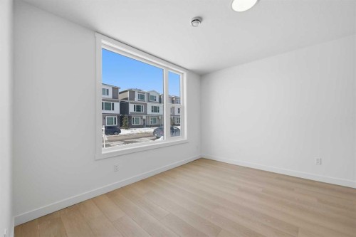 8814 48 Street Ne, Calgary, AB - Indoor Photo Showing Other Room