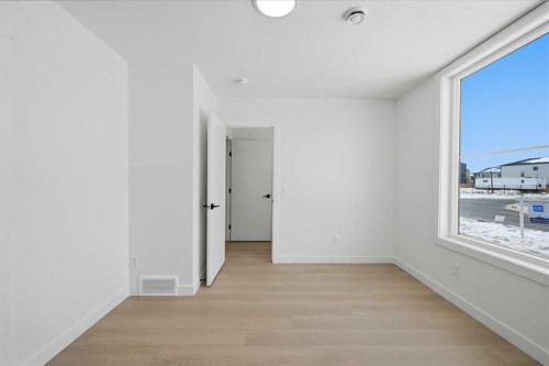 8814 48 Street Ne, Calgary, AB - Indoor Photo Showing Other Room