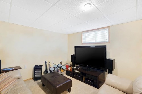 272210 Range Road 291 Ne, Airdrie, AB - Indoor