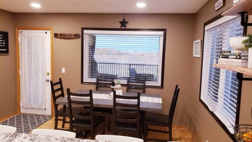 272210 Range Road 291 Ne, Airdrie, AB - Indoor Photo Showing Dining Room