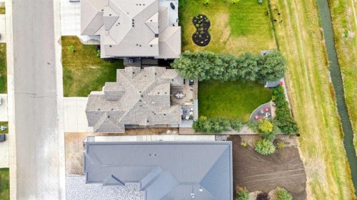 1053 Hillcrest Manor Estates, Strathmore, AB - Outdoor