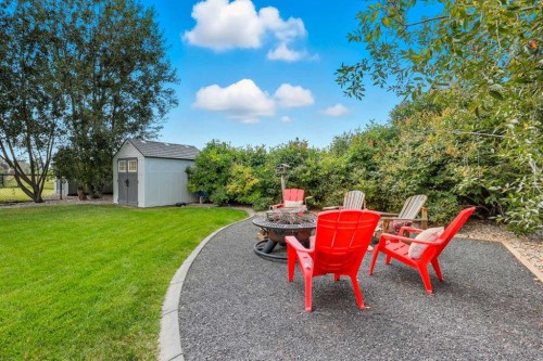 1053 Hillcrest Manor Estates, Strathmore, AB - Outdoor