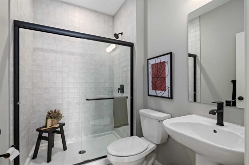 91 Huxland Road Ne, Calgary, AB - Indoor Photo Showing Bathroom