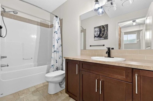 345 Mahogany Boulevard Se, Calgary, AB - Indoor Photo Showing Bathroom