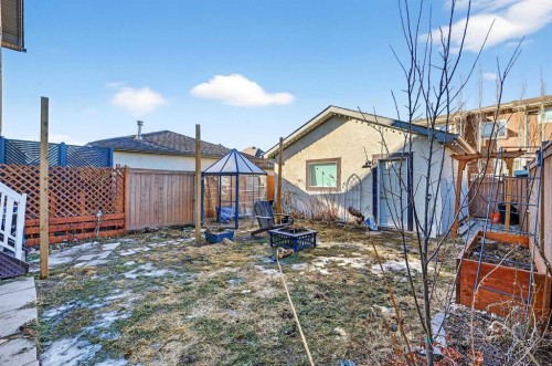 345 Mahogany Boulevard Se, Calgary, AB - Outdoor