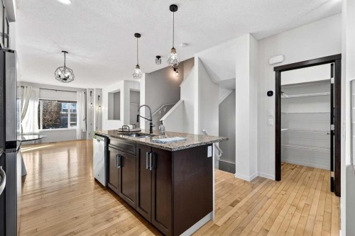 345 Mahogany Boulevard Se, Calgary, AB - Indoor Photo Showing Kitchen With Upgraded Kitchen