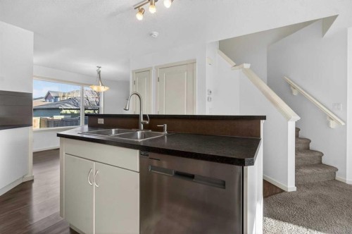 512 Evanston Drive Nw, Calgary, AB - Indoor Photo Showing Kitchen With Double Sink