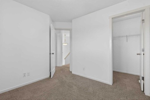 512 Evanston Drive Nw, Calgary, AB - Indoor Photo Showing Other Room