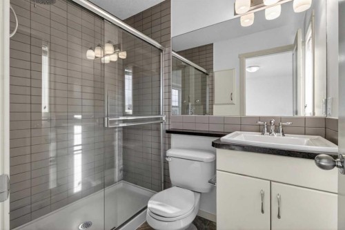 512 Evanston Drive Nw, Calgary, AB - Indoor Photo Showing Bathroom