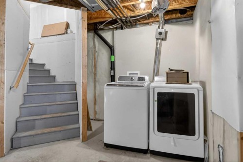 512 Evanston Drive Nw, Calgary, AB - Indoor Photo Showing Laundry Room