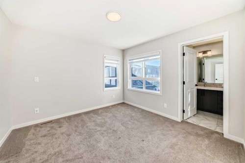 535 Tekarra Drive Nw, Calgary, AB - Indoor Photo Showing Other Room