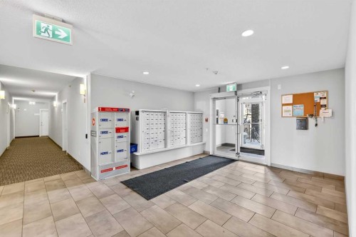 218-30 Walgrove Walk Se, Calgary, AB - Indoor Photo Showing Other Room