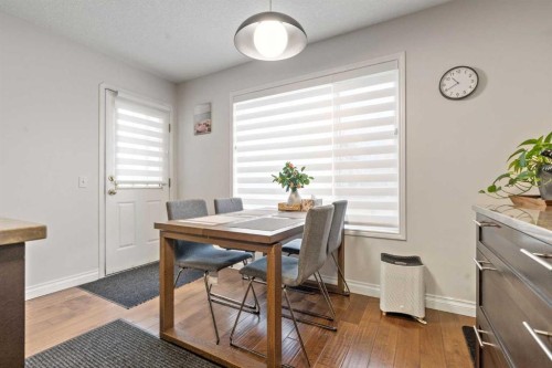 328 Douglas Glen Heath Se, Calgary, AB - Indoor Photo Showing Dining Room