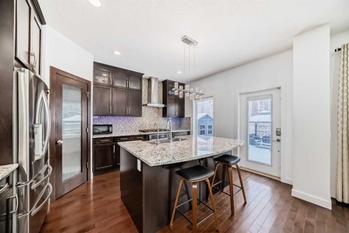 19 Valley Pointe Way Nw, Calgary, AB - Indoor Photo Showing Kitchen With Upgraded Kitchen