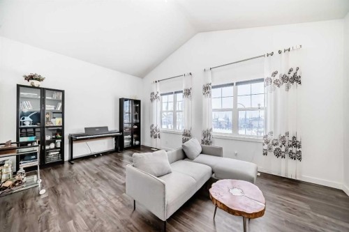 19 Valley Pointe Way Nw, Calgary, AB - Indoor Photo Showing Living Room