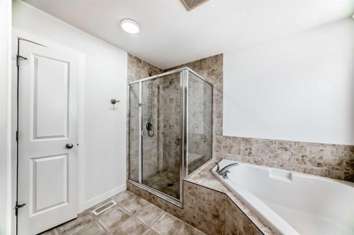 19 Valley Pointe Way Nw, Calgary, AB - Indoor Photo Showing Bathroom