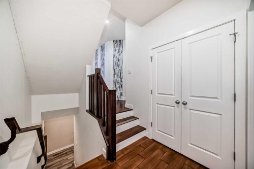 19 Valley Pointe Way Nw, Calgary, AB - Indoor Photo Showing Other Room