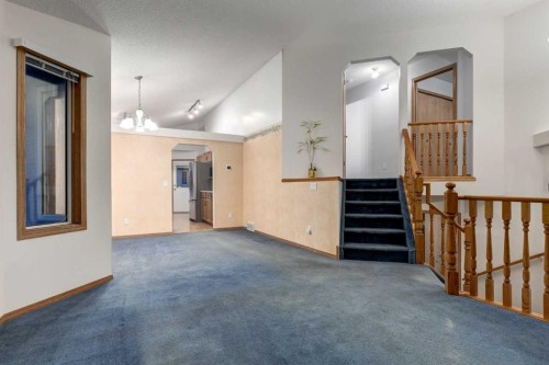 26 Somercrest Circle Sw, Calgary, AB - Indoor Photo Showing Other Room