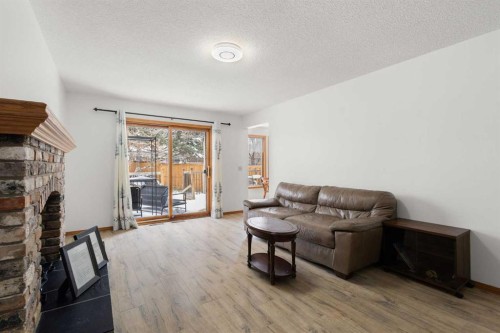132 Scenic Cove Circle Nw, Calgary, AB - Indoor Photo Showing Living Room