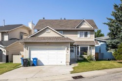 132 Scenic Cove Circle NW Calgary, AB T3L 1M9
