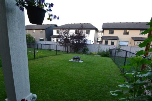 613 Hillcrest Road Sw, Airdrie, AB - Outdoor