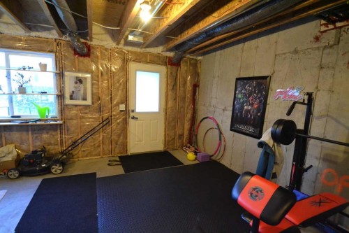 613 Hillcrest Road Sw, Airdrie, AB - Indoor Photo Showing Basement