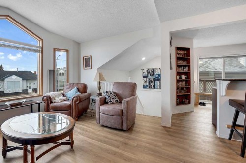192 Rivercrest Close Se, Calgary, AB - Indoor Photo Showing Living Room