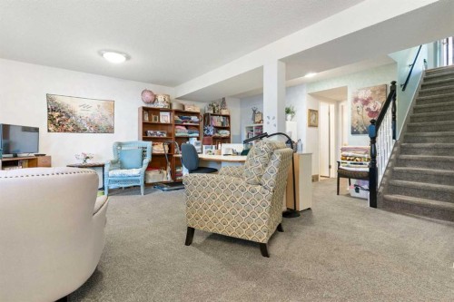 34-118 Strathcona Road, Calgary, AB - Indoor