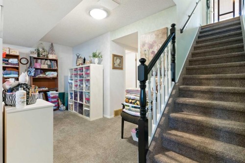 34-118 Strathcona Road, Calgary, AB - Indoor Photo Showing Other Room