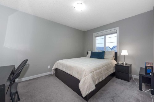 76 Evanspark Circle Nw, Calgary, AB - Indoor Photo Showing Bedroom