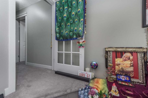 76 Evanspark Circle Nw, Calgary, AB - Indoor Photo Showing Other Room