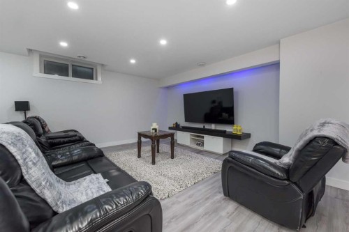 76 Evanspark Circle Nw, Calgary, AB - Indoor