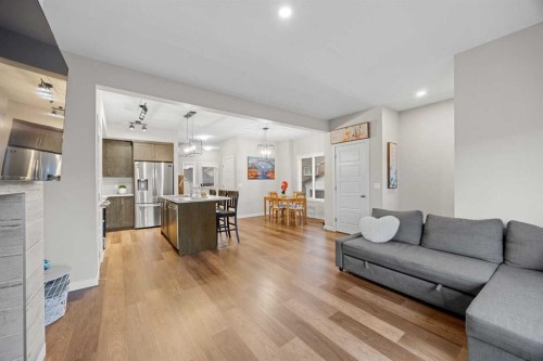 1027 Lanark Boulevard Se, Airdrie, AB - Indoor Photo Showing Other Room