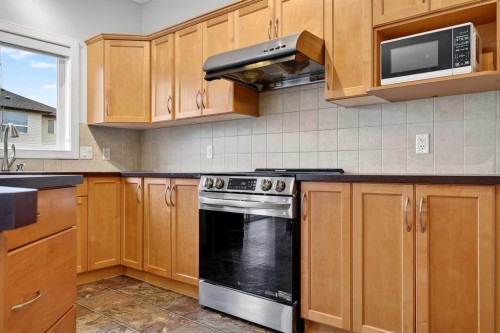 344 Windermere Drive, Chestermere, AB - Indoor Photo Showing Kitchen