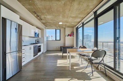 2408-1010 6 Street Sw, Calgary, AB - Indoor Photo Showing Kitchen