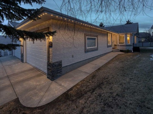 301 Arbour Cliff Close Nw, Calgary, AB - Outdoor