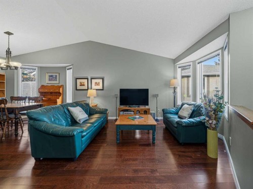 301 Arbour Cliff Close Nw, Calgary, AB - Indoor Photo Showing Living Room