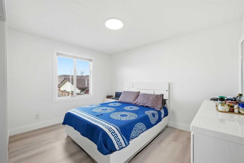 6120 18 Avenue Ne, Calgary, AB - Indoor Photo Showing Bedroom