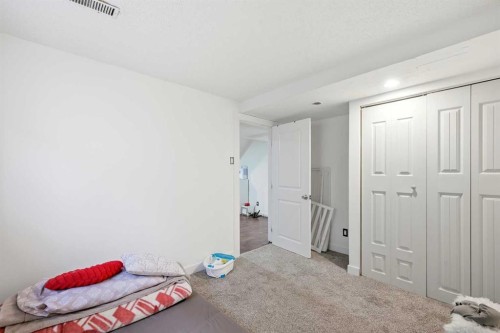 6120 18 Avenue Ne, Calgary, AB - Indoor